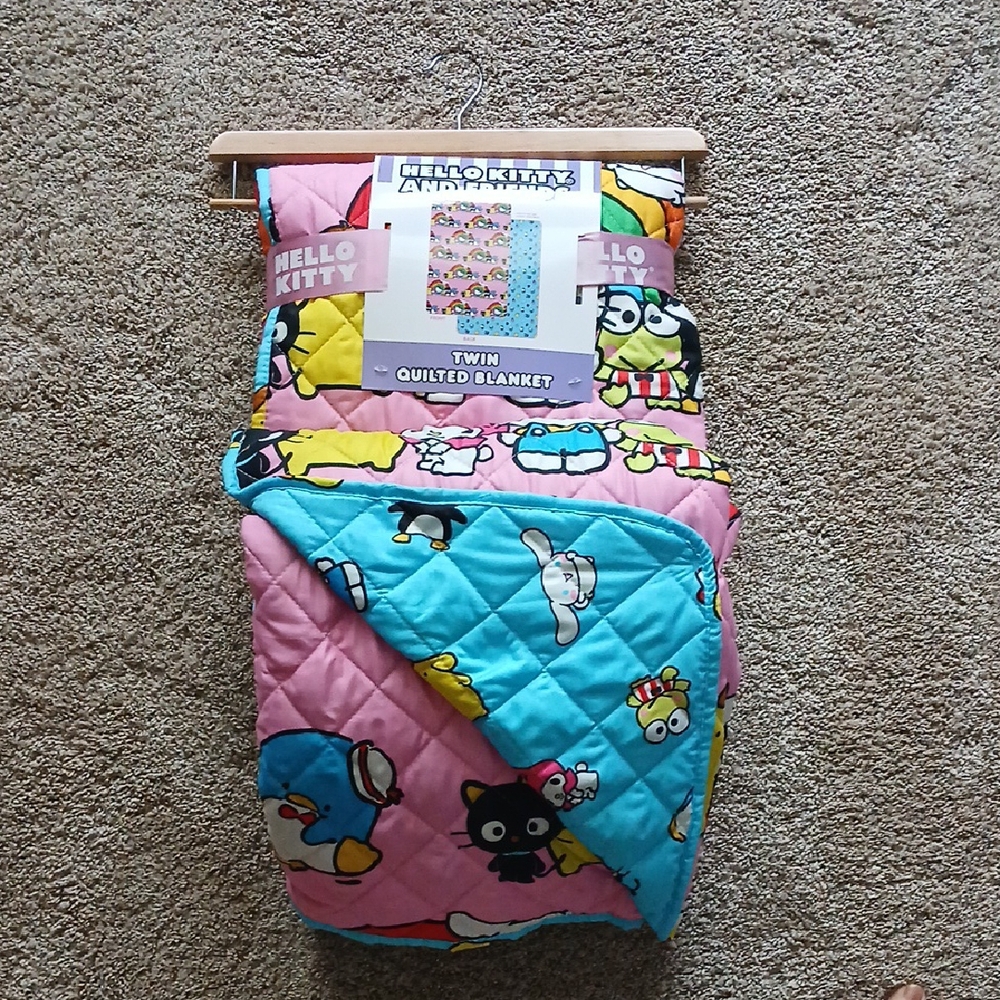 Hello Kitty Twin Quilted Blanket